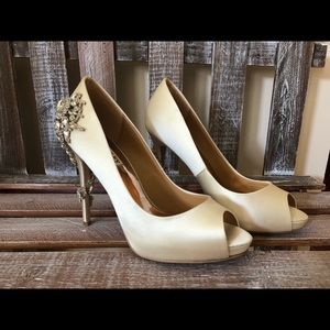 Badgley Mischka Royal Heels